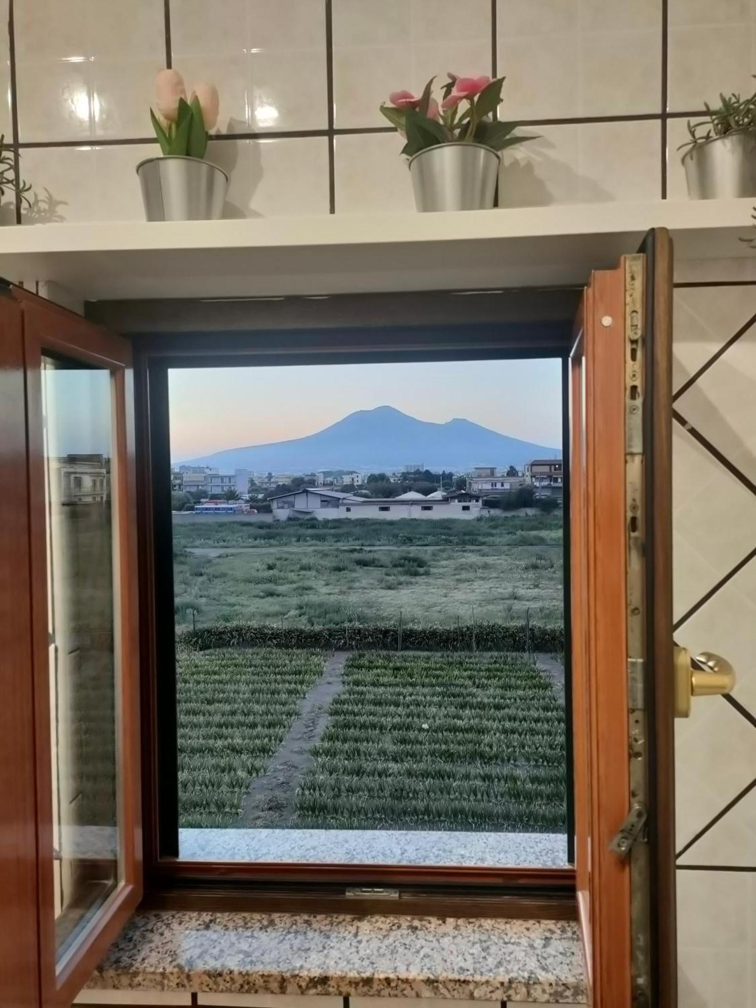 Lilla Housing Apartment Castellammare di Stabia Exterior foto